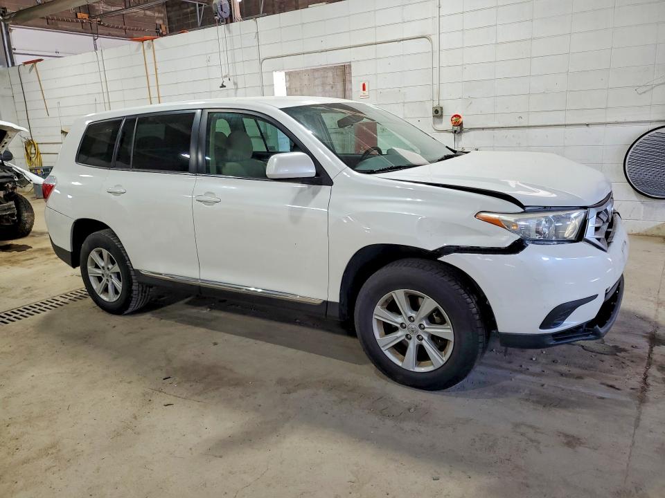 2013 Toyota Highlander VIN 5TDBK3EH7DS231385 COPART salvage auction — FRONT END, Mn - Trailer Registration, sold $2,000 on 2026-07-16 (photo 4)