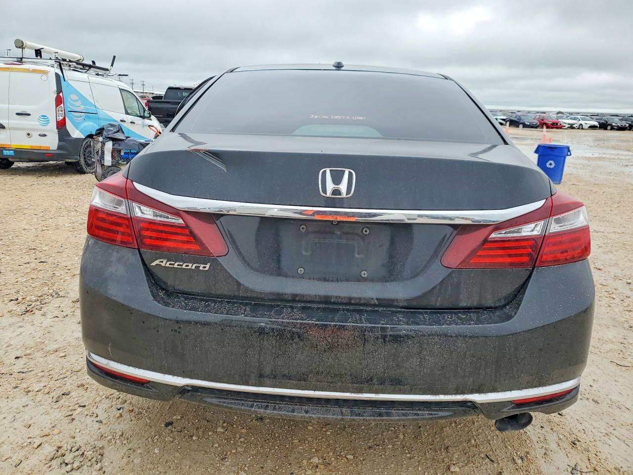 2016 Honda Acc S Ex VIN 1HGCR2F08GA133620 COPART salvage auction — Side, TX - SALVAGE VEHICLE TITLE (P), sold $2,300 on 2026-07-09 (photo 6)