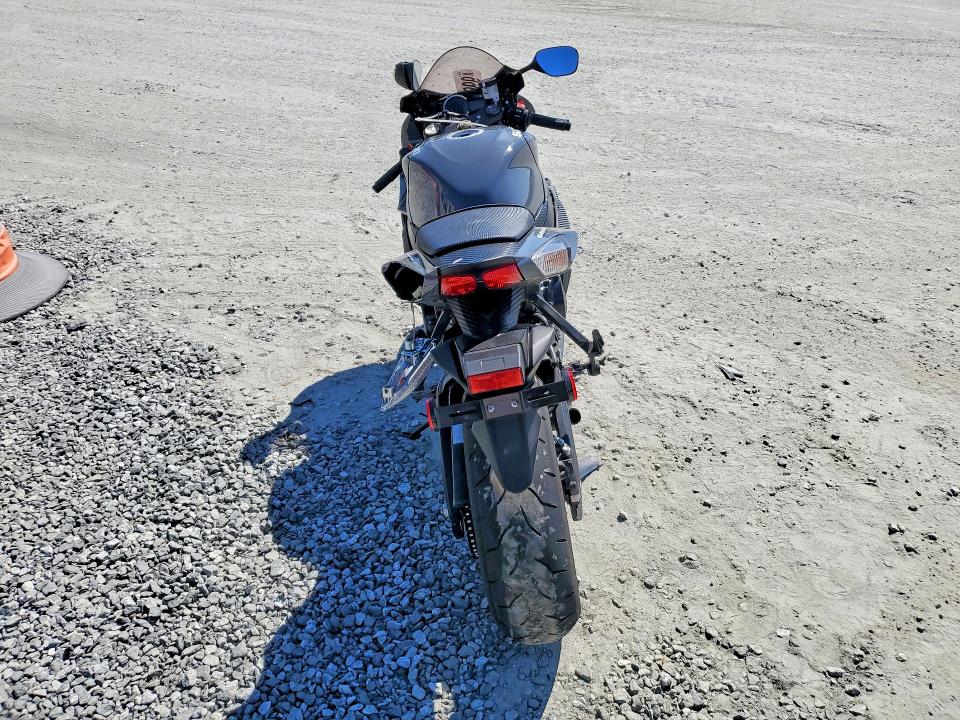 2025 Suzuki Gsx-r VIN JS1GN7FA2S7100338 COPART salvage auction — FRONT END, Sc - Cert Of Title-Salvage, sold $4,450 on 2026-07-02 (photo 4)