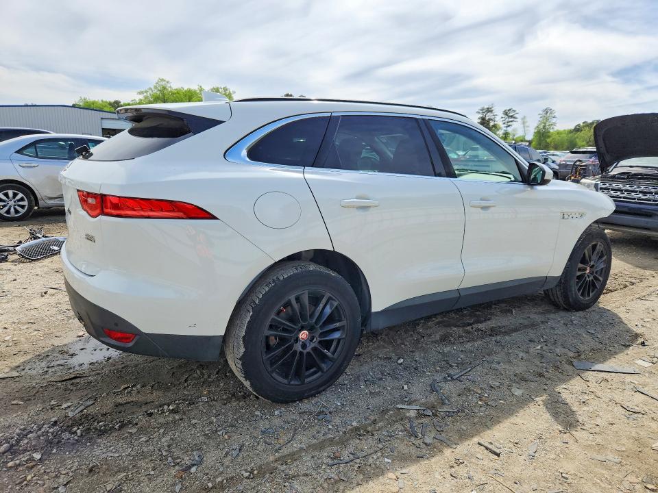 2018 Jaguar F-pace VIN SADCK2FX7JA267207 COPART salvage auction — FRONT END, VA - CERTIFICATE OF TITLE, sold $2,950 on 2026-07-14 (photo 3)