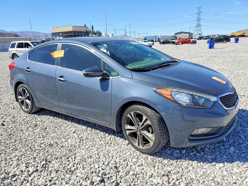 2014 Kia Forte VIN KNAFX4A80E5111611 COPART salvage auction — VANDALISM, Nv - Salvage Title, sold $1,800 on 2026-07-29 (photo 4)