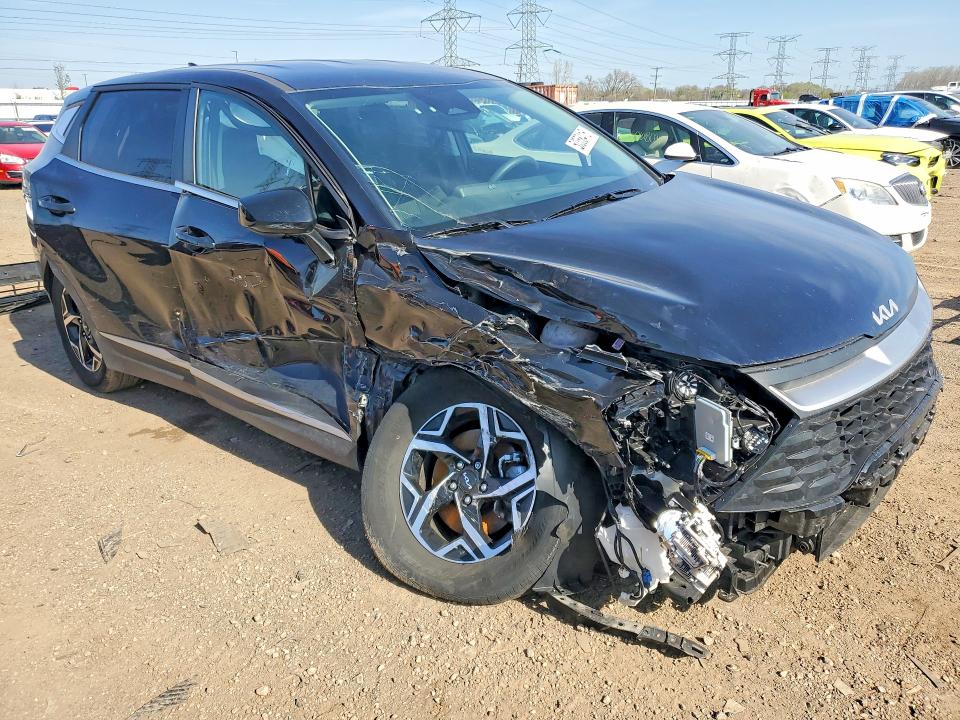 2024 Kia Sportage VIN KNDPU3DF8R7221773 COPART salvage auction — SIDE, Il - Salvage Certificate, sold $5,500 on 2026-07-02 (photo 4)