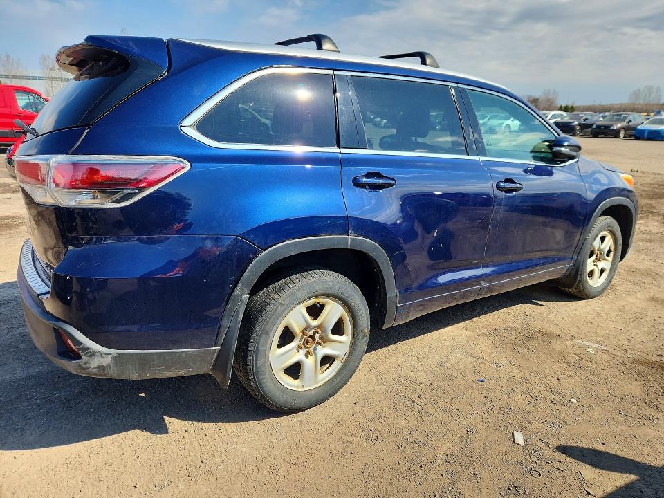 2016 Toyota VIN 5TDJKRFH7GS336235 COPART salvage auction — FRONT END, Salvage Title, sold $4,550 on 2026-07-21 (photo 3)