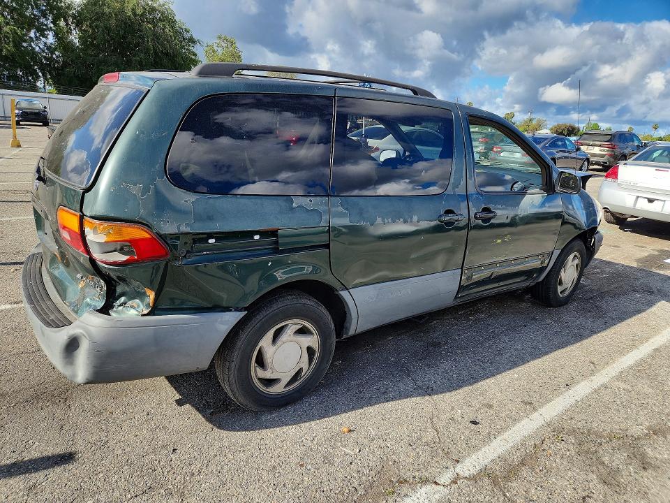 2000 Toyota Sienna VIN 4T3ZF13C6YU263103 COPART salvage auction — FRONT END, Ca - Salvage Certificate, sold $300 on 2026-07-02 (photo 3)