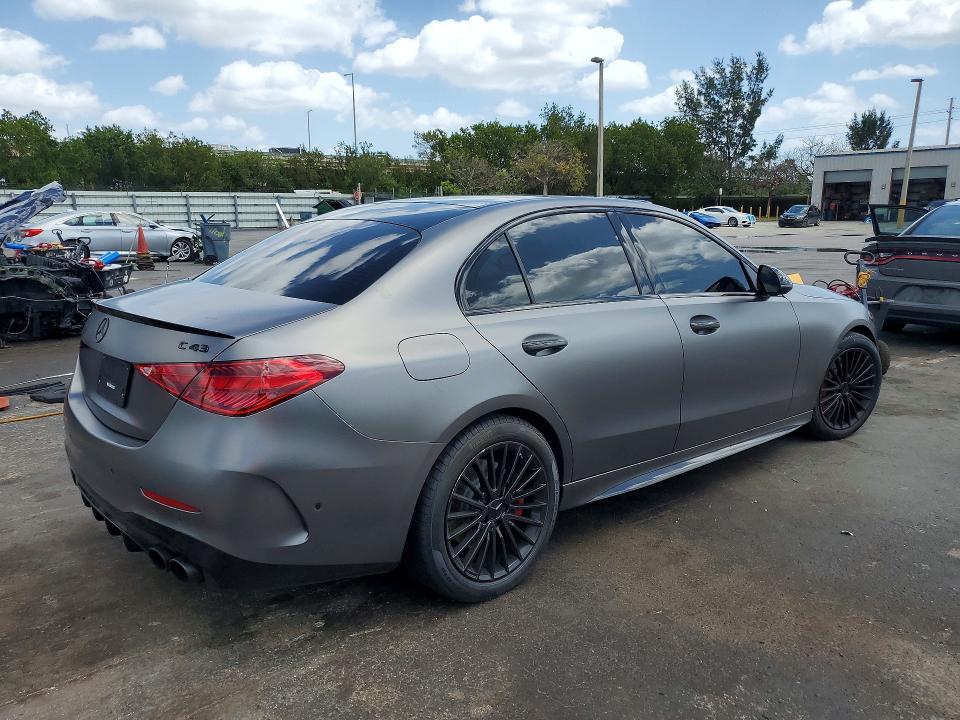 2025 Mercedes-benz VIN W1KAF8HB1SR283519 COPART salvage auction — SIDE, Fl - Cert Of Title Slvg Rebuildable, sold $20,000 on 2026-07-08 (photo 3)