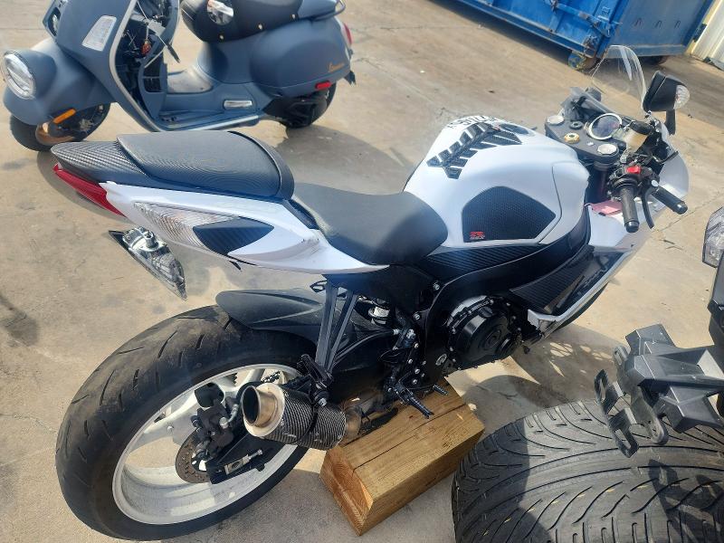 2019 Suzuki VIN JS1GN7FA3K7100526 COPART salvage auction — FRONT END, Salvage Title, sold $30 on 2026-07-27 (photo 1)