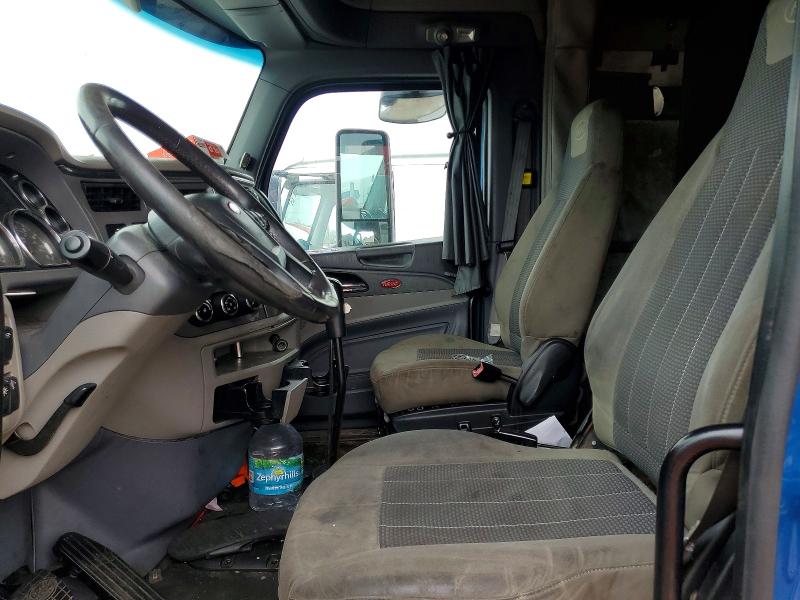 2015 Peterbilt 579 VIN 1XPBDP9XXFD266440 COPART salvage auction — SIDE, IN - CERT OF TITLE-SALVAGE TITLE, sold $5,300 on 2026-07-09 (photo 5)