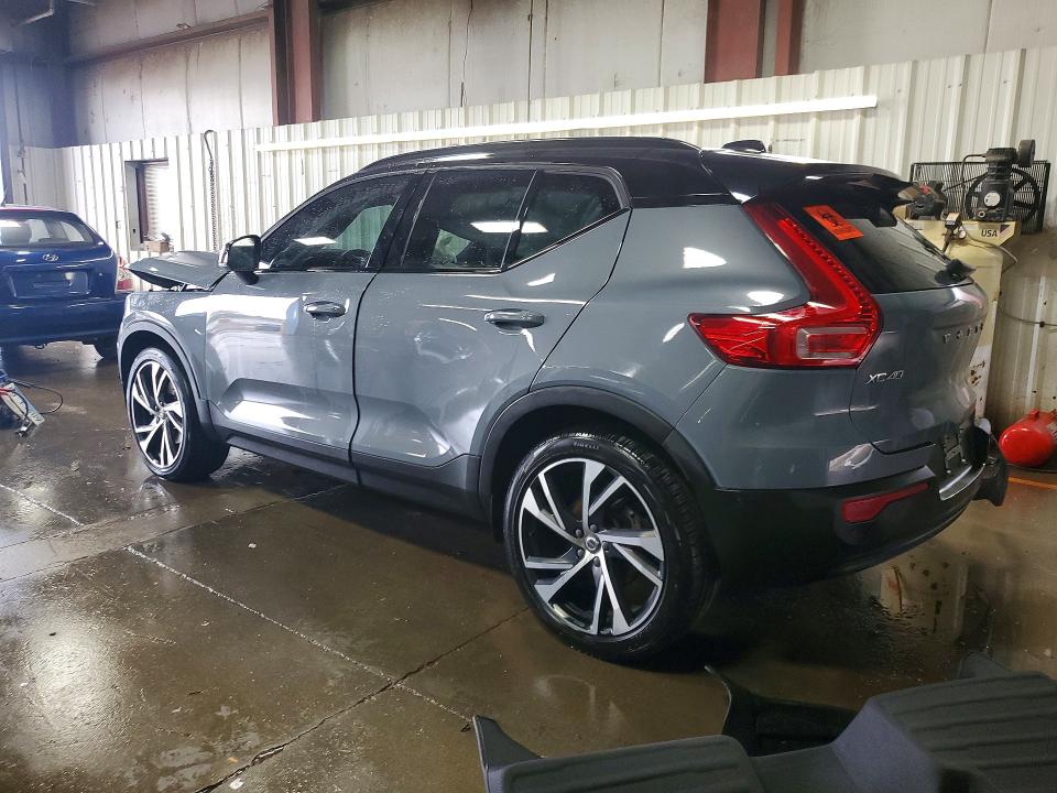2022 Volvo Xc40 VIN YV4162UM8N2724796 COPART salvage auction — REAR END, Il - Salvage Certificate, sold $3,400 on 2026-07-28 (photo 2)