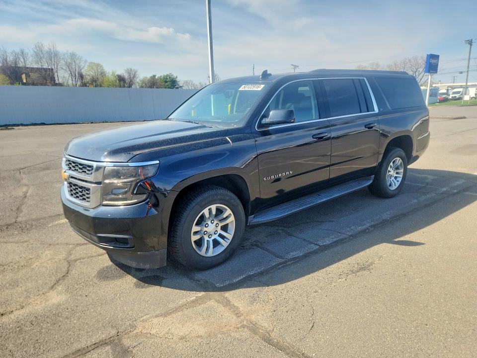 2017 Chevrolet Suburban VIN 1GNSKHKC6HR198512 — COPART salvage auction photo