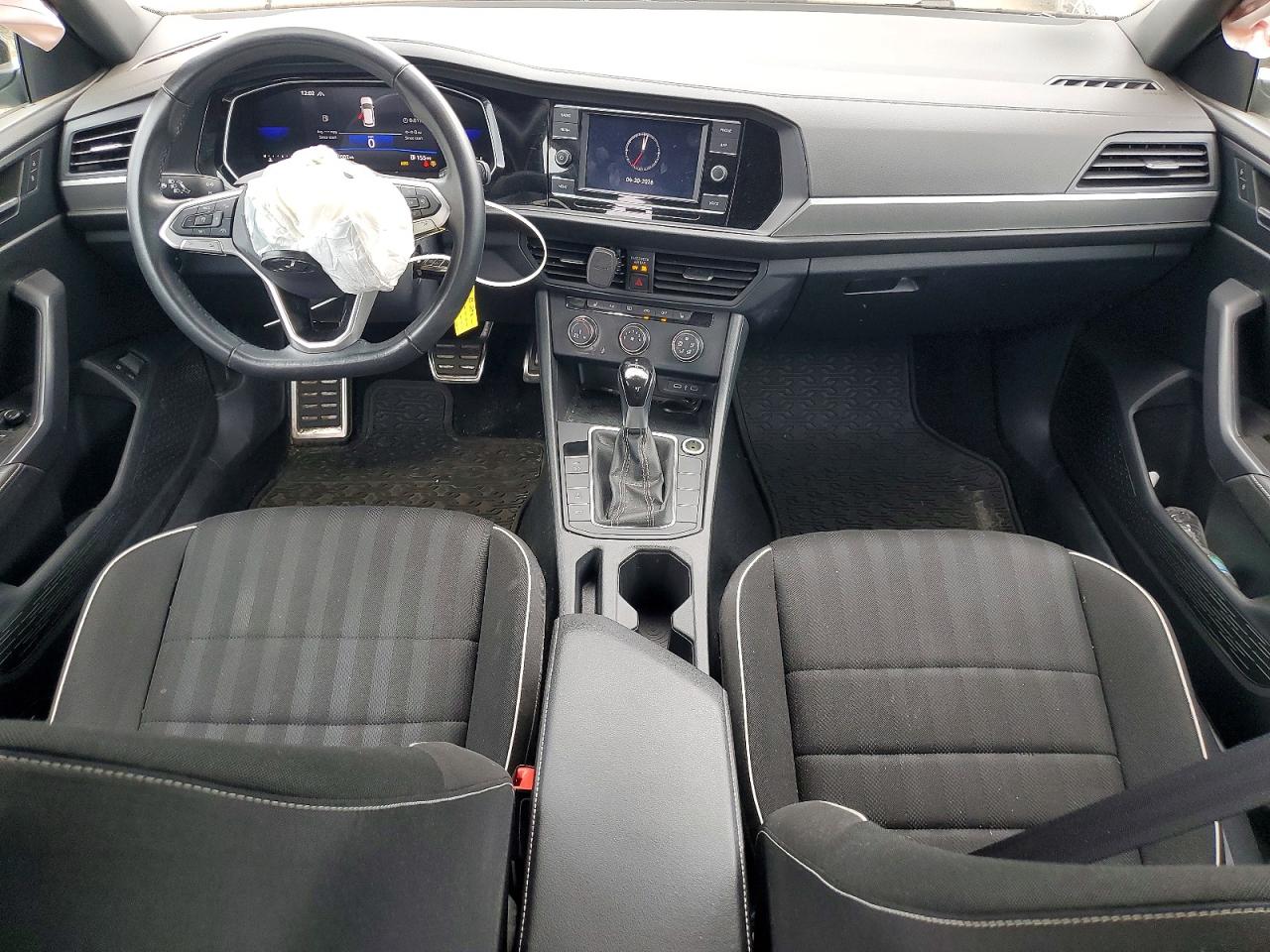 2024 Volkswagen Jetta VIN 3VWBM7BU3RM049934 COPART salvage auction — Front End, MA - CERT OF TITLE-SALVAGE, sold $2,400 on 2026-07-09 (photo 8)