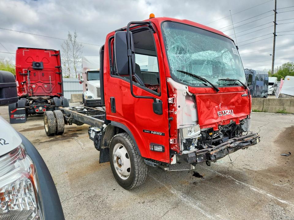 2025 Isuzu Nrr VIN 54DE5W1D9SSR05920 COPART salvage auction — FRONT END, In - Cert Of Title-Salvage Title, sold $8,925 on 2026-09-18 (photo 4)