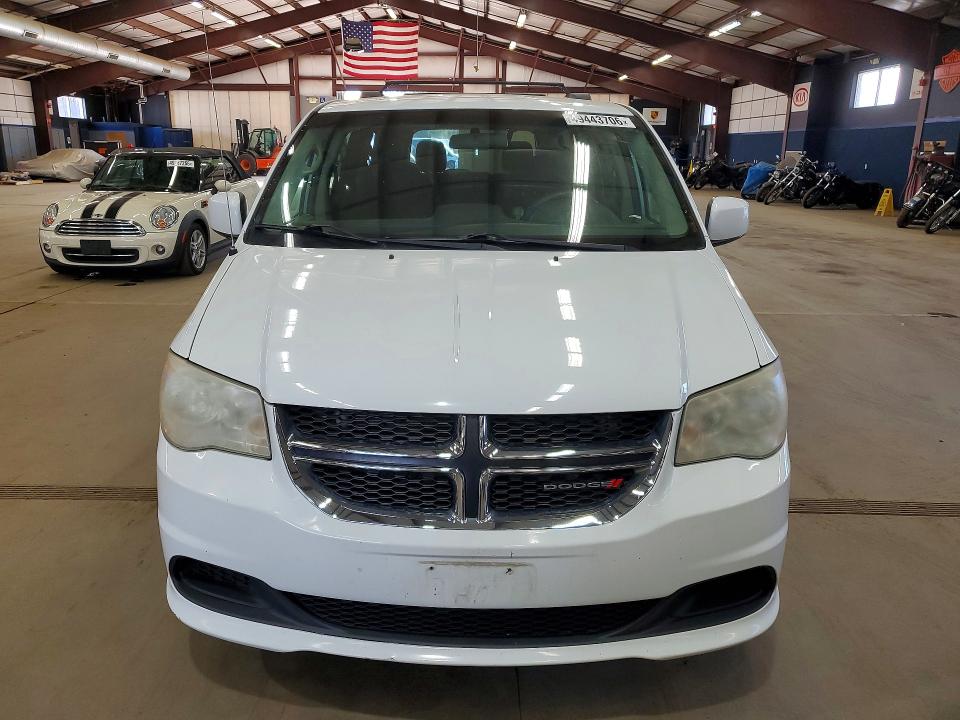 2014 Dodge Grand caravan VIN 2C4RDGCG4ER478108 COPART salvage auction — MINOR DENT/SCRATCHES, Va - Certificate Of Title, sold $1,450 on 2026-08-07 (photo 5)