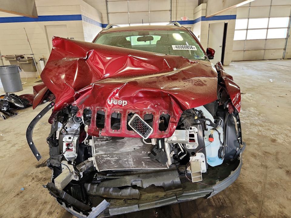 2020 Jeep Cherokee VIN 1C4PJMCB7LD559641 COPART salvage auction — FRONT END, Va - Cert Of Title - Salvage, sold $925 on 2026-07-02 (photo 5)