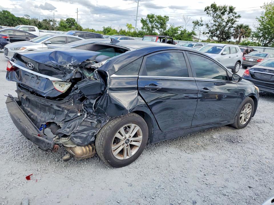 2013 Hyundai Sonata VIN 5NPEB4ACXDH666663 COPART salvage auction — REAR END, FL, sold $725 on 2026-07-31 (photo 3)