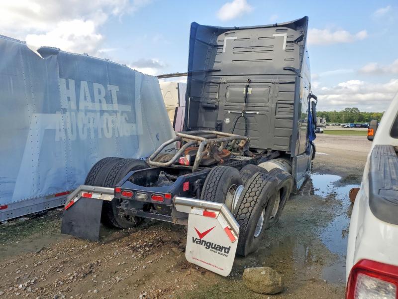 2023 Volvo Vnl VIN 4V4NC9EH9PN608424 COPART salvage auction — ALL OVER, Tx - Nonrepairable Title, sold $12,200 on 2026-07-16 (photo 4)