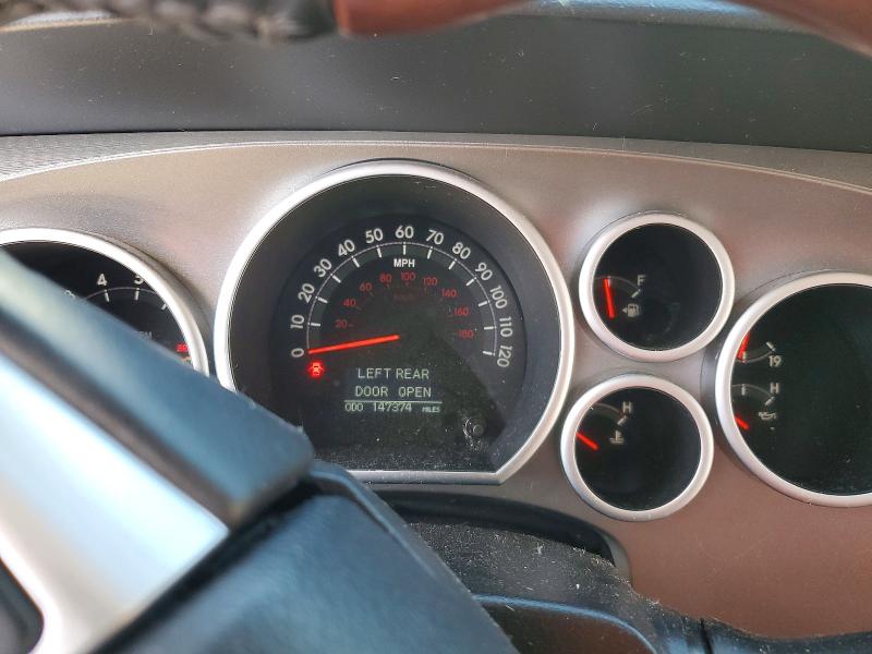 2015 Toyota Sequoia VIN 5TDDW5G14FS117453 COPART salvage auction — FRONT END, Va - Cert Of Title - Salvage, sold $6,500 on 2026-07-14 (photo 9)