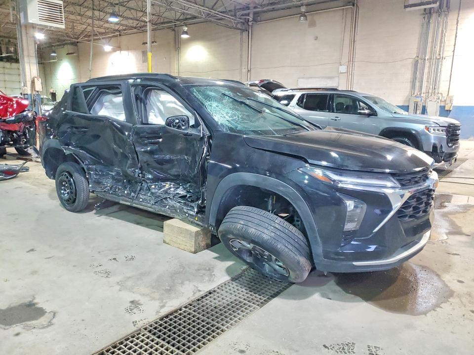 2025 Chevrolet Trax VIN KL77LHEP4SC229161 COPART salvage auction — SIDE, Mi - Scrap Certificate Of Title, sold $325 on 2026-07-28 (photo 4)