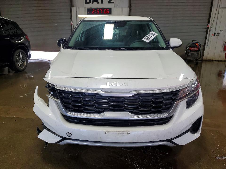 2023 Kia Seltos VIN KNDEPCAA8P7451429 COPART salvage auction — SIDE, Il - Salvage Certificate, sold $4,300 on 2026-07-07 (photo 5)