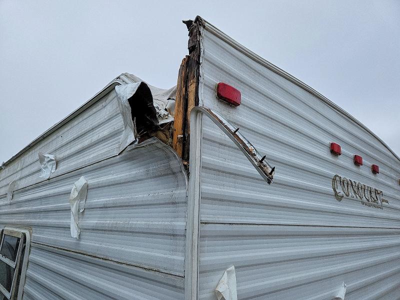 2003 Gulf stream Conquest VIN 1NL1CTT2731050865 COPART salvage auction — ROOF, MI - CERTIFICATE OF TITLE, sold $100 on 2026-07-28 (photo 9)