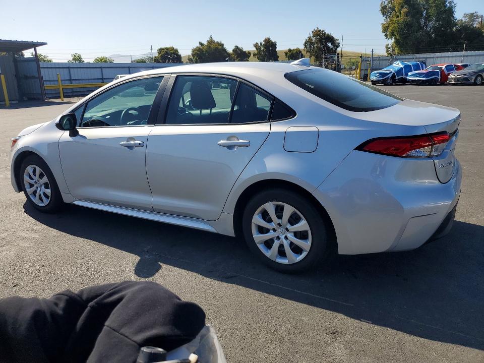 2024 Toyota VIN 5YFB4MDE8RP154694 COPART salvage auction — SIDE, Salvage Title, sold $8,100 on 2026-07-13 (photo 2)