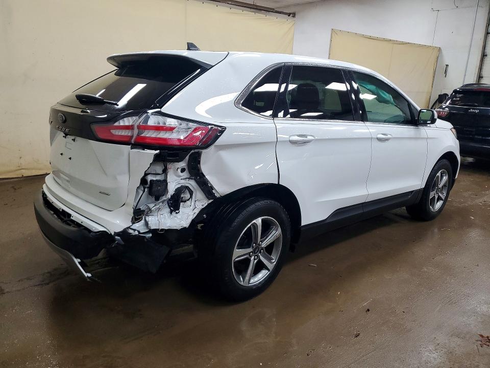2024 Ford Edge VIN 2FMPK4J93RBA97165 COPART salvage auction — REAR END, MI - CERTIFICATE OF TITLE, sold $9,000 on 2026-08-19 (photo 3)