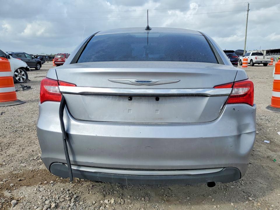 2013 Chrysler 200 VIN 1C3CCBAB6DN561171 COPART salvage auction — FRONT END, Tx - Salvage Vehicle Title, sold $300 on 2026-07-02 (photo 6)