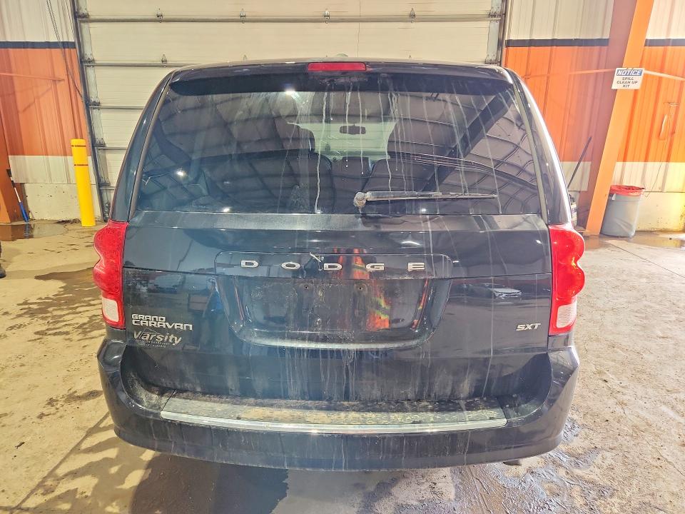 2017 Dodge Caravan VIN 2C4RDGBG2HR702188 COPART salvage auction — SIDE, Salvage Title, sold $875 on 2026-08-04 (photo 6)