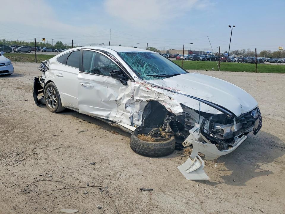 2020 Hyundai Sonata VIN 5NPEL4JA9LH060734 COPART salvage auction — SIDE, In - Cert Of Title-Salvage Title, sold $1,450 on 2026-07-14 (photo 4)