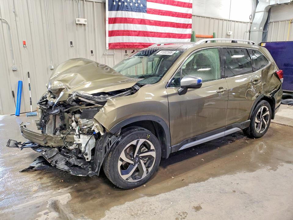 2022 Subaru Forester VIN JF2SKARC9NH439777 COPART salvage auction — FRONT END, Wy - Cert Of Title-Salvage, sold $1,400 on 2026-07-22 (photo 1)