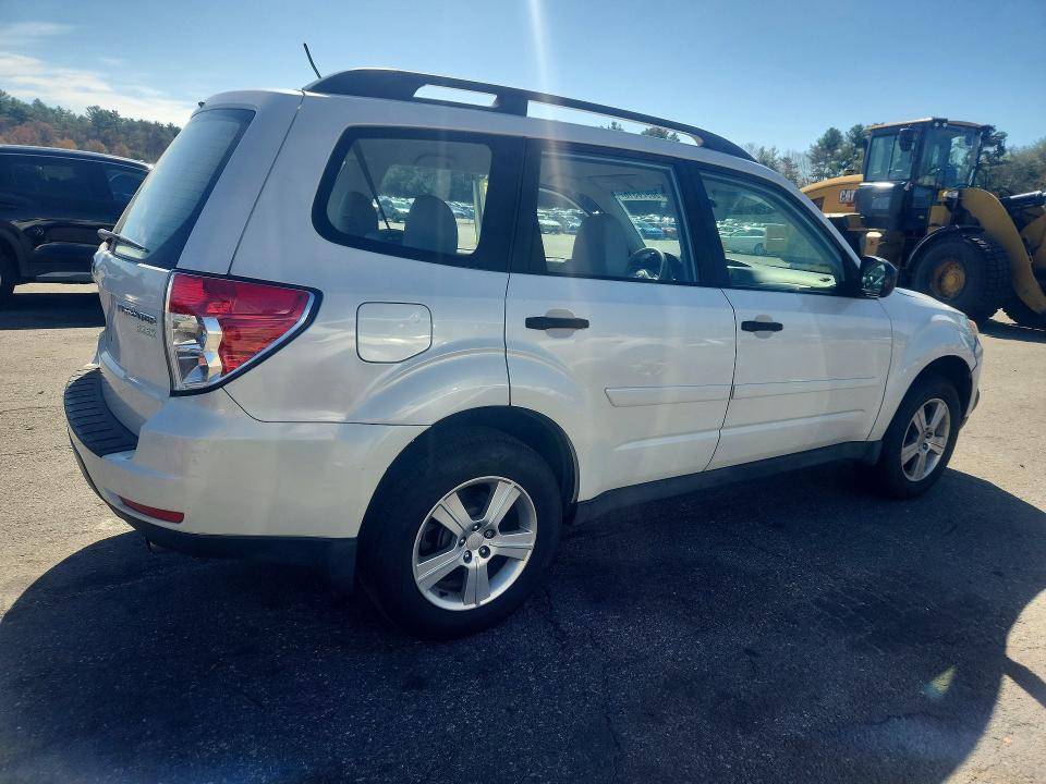 2013 Subaru Forester VIN JF2SHABCXDH425197 COPART salvage auction — SIDE, Id - Salvage Certificate Of Title, sold $1,550 on 2026-07-28 (photo 3)