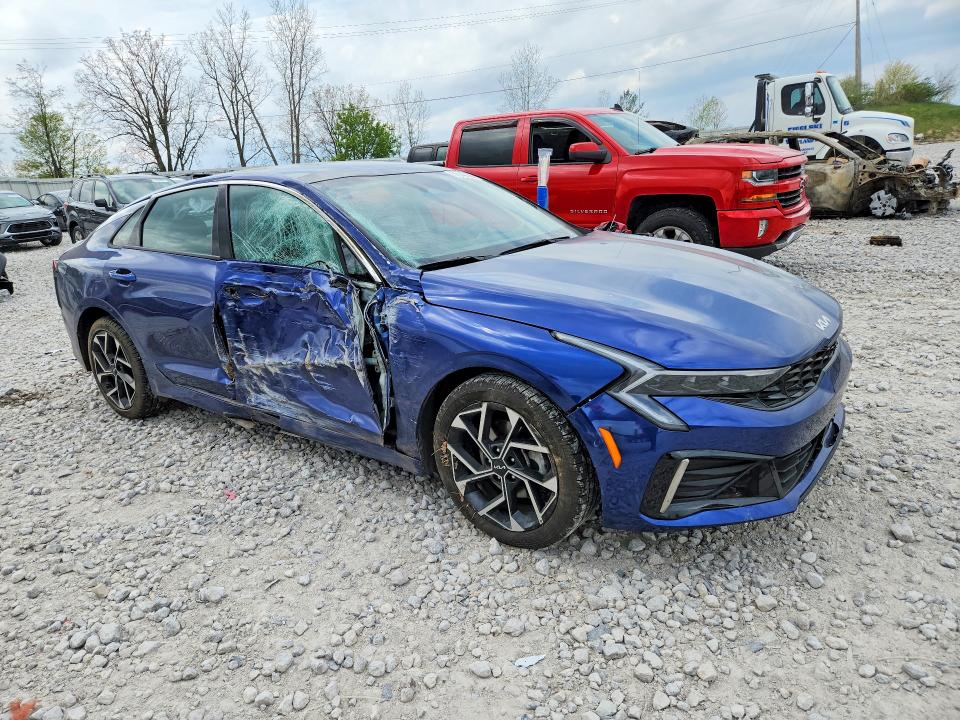 2025 Kia K5 VIN KNAG34J76S5386063 COPART salvage auction — SIDE, MI - SCRAP CERTIFICATE OF TITLE, sold $6,200 on 2026-07-02 (photo 4)