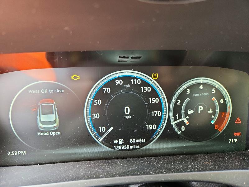 2018 Jaguar F-pace VIN SADCK2FX7JA267207 COPART salvage auction — FRONT END, VA - CERTIFICATE OF TITLE, sold $2,950 on 2026-07-14 (photo 9)