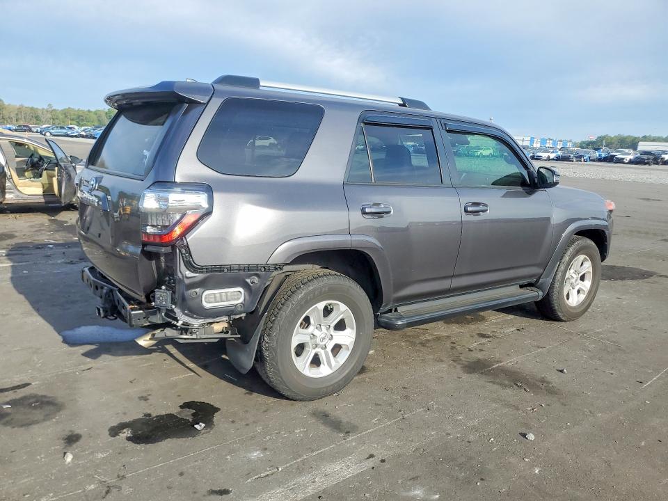 2022 Toyota 4runner VIN JTEFU5JRXN5269038 COPART salvage auction — REAR END, Fl - Cert Of Title Slvg Rebuildable, sold $18,500 on 2026-07-08 (photo 3)