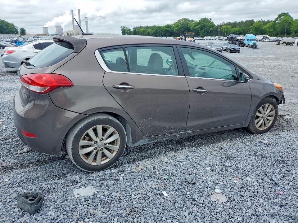 2014 Kia Forte VIN KNAFX5A84E5200684 COPART salvage auction — ROLLOVER, Ga - Cert Of Title-Salvage, sold $900 on 2026-07-09 (photo 3)
