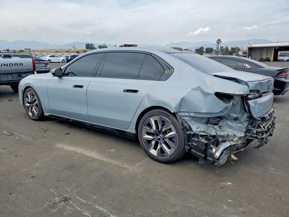2024 BMW 7er VIN WBA23EH00RCP97991 COPART salvage auction — REAR END, Ca - Salvage Certificate, sold $41,500 on 2026-07-06 (photo 2)