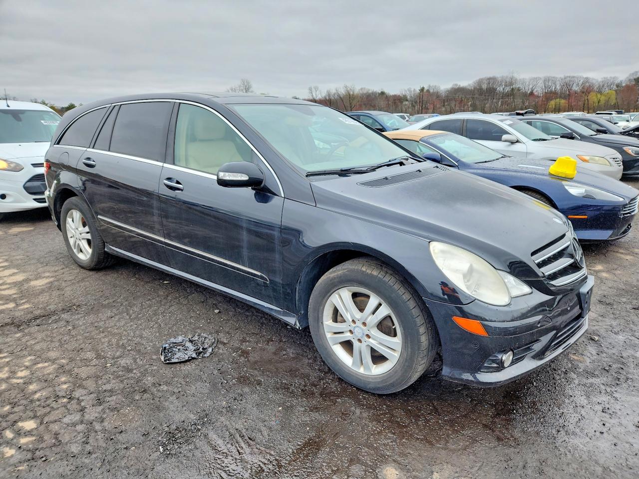 2009 Mercedes-Benz R-Class VIN 4JGCB65E49A095020 COPART salvage auction — Minor Dent/Scratches, CT - CERTIFICATE OF TITLE, sold $1,000 on 2026-07-03 (photo 4)