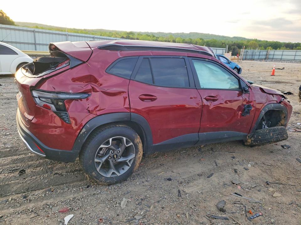 2025 Chevrolet Trax VIN KL77LHEP7SC148333 COPART salvage auction — ROLLOVER, Id - Cert Of Title-Junk, sold $2,050 on 2026-07-24 (photo 3)