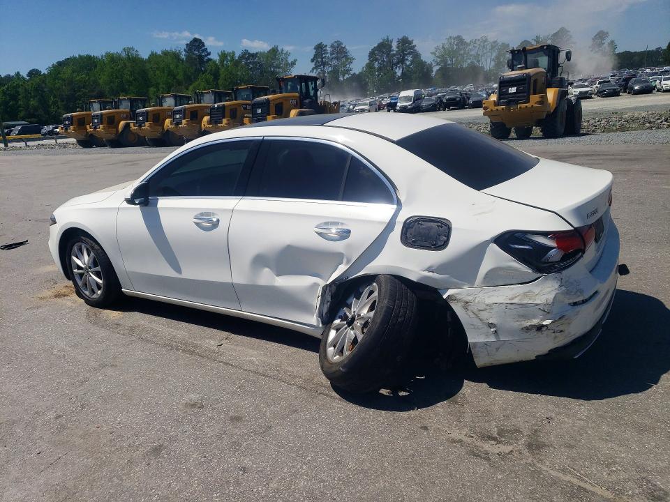 2019 Mercedes-benz VIN WDD3G4FB3KW002971 COPART salvage auction — SIDE, Nc - Salvage Certificate Of Title, sold $4,050 on 2026-07-21 (photo 2)