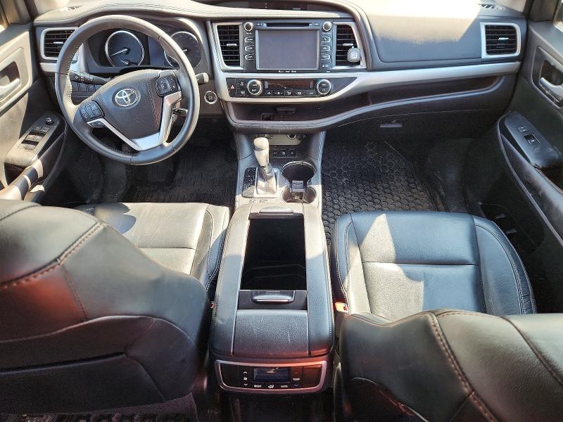 2016 Toyota VIN 5TDJKRFH7GS336235 COPART salvage auction — FRONT END, Salvage Title, sold $4,550 on 2026-07-21 (photo 8)