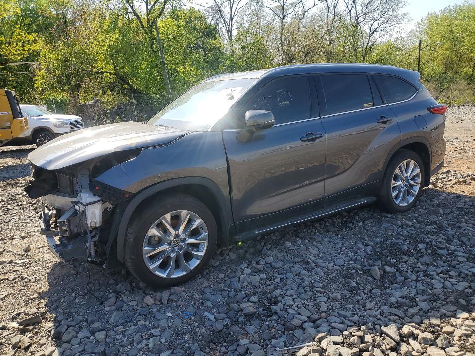 2023 Toyota Highlander hybrid VIN 5TDXBRCH2PS120601 COPART salvage auction — FRONT END, Id - Salvage Certificate Of Title, sold $18,500 on 2026-07-23 (photo 1)