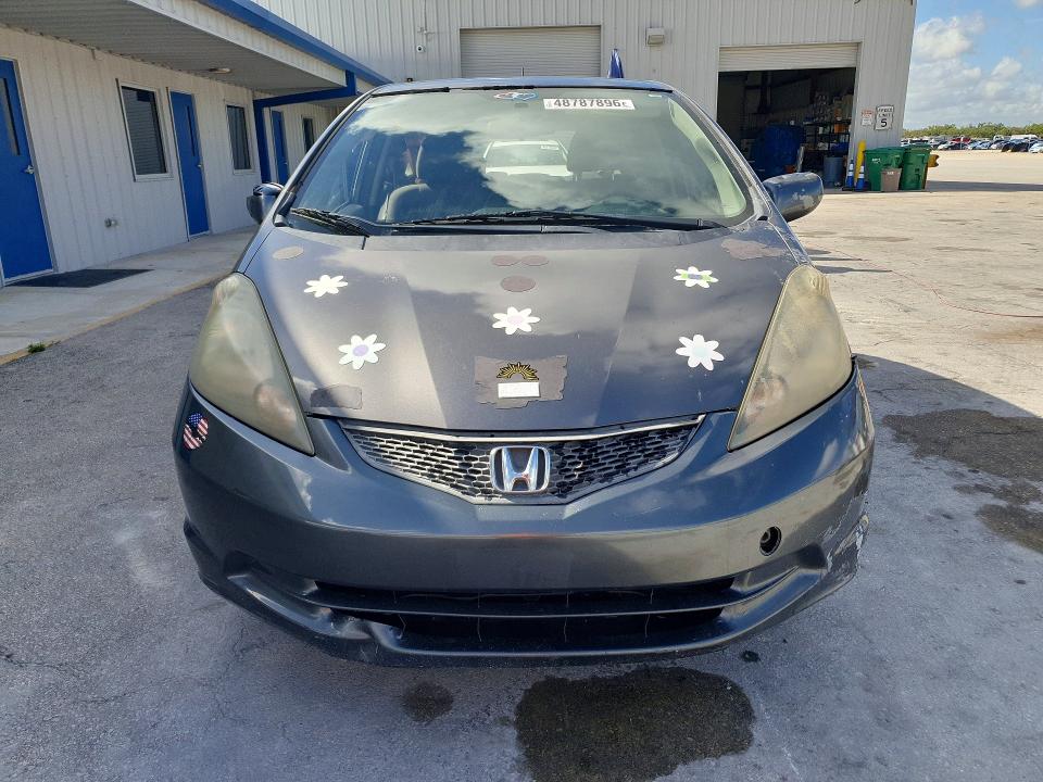 2013 Honda Fit VIN JHMGE8H37DC025803 COPART salvage auction — REAR END, Fl - Cert Of Title Slvg Rebuildable, sold $450 on 2026-07-15 (photo 5)