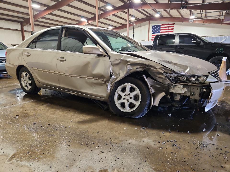 2005 Toyota Camry VIN 4T1BE32K95U381904 COPART salvage auction — FRONT END, Pa - Certificate Of Salvage, sold $475 on 2026-07-02 (photo 4)