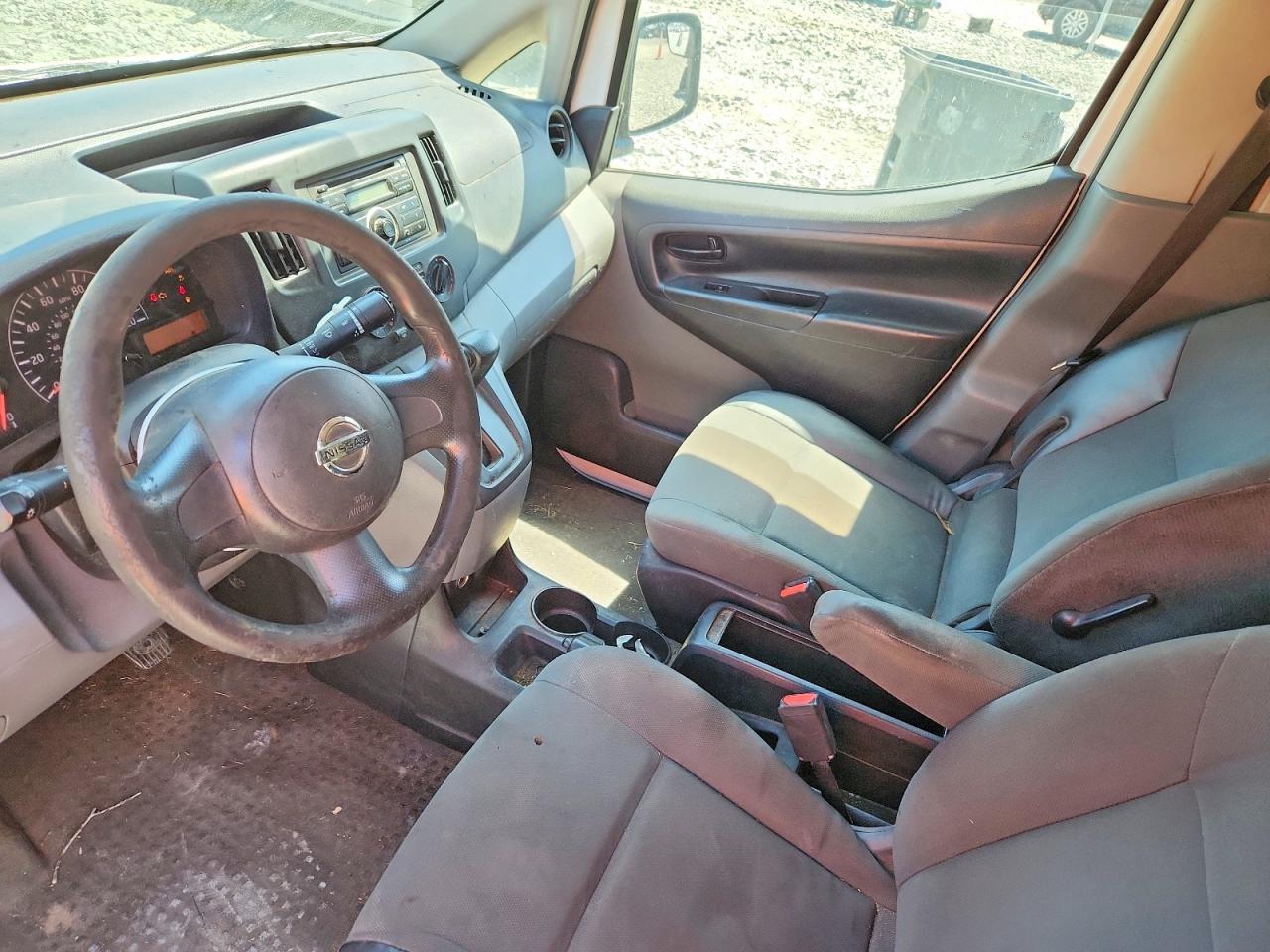 2015 Nissan NV 200 VIN 3N6CM0KN2FK728864 COPART salvage auction — Normal Wear, NV - DEALER ONLY CLEAN TITLE, sold $2,300 on 2026-07-09 (photo 8)