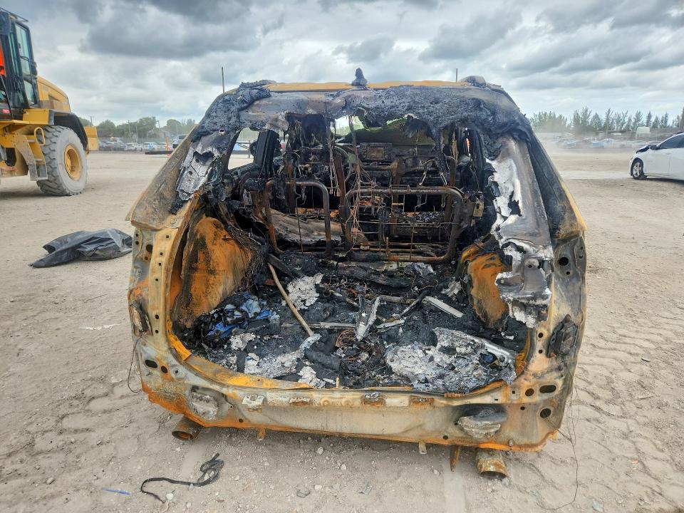 2022 Toyota Rav4 VIN JTM16RFV8ND058156 COPART salvage auction — BURN, FL - CERTIFICATE OF DESTRUCTION, sold $15 on 2026-07-21 (photo 6)