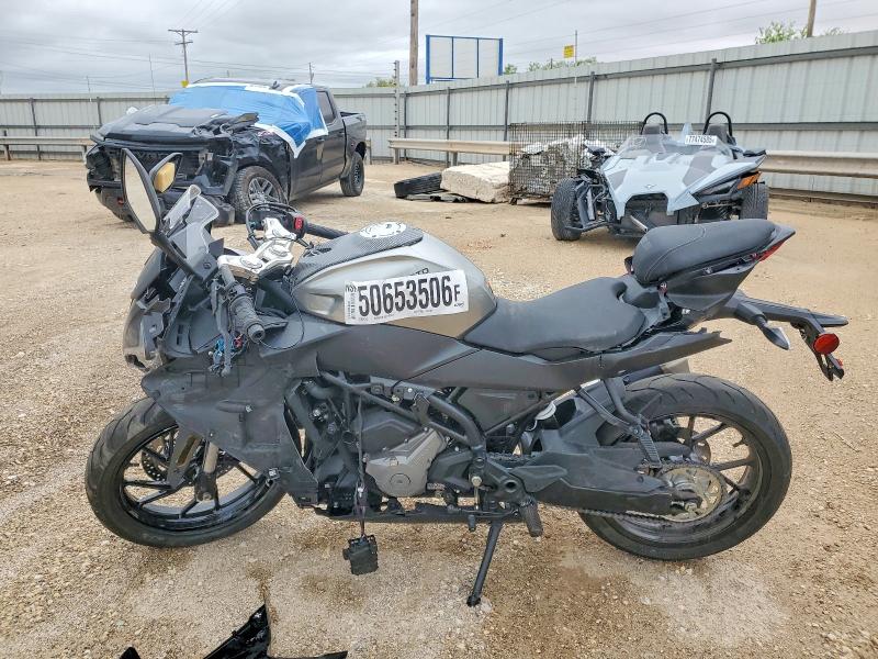 2025 Cf moto 300ss VIN LCEPDPL75S6002329 COPART salvage auction — FRONT END, TX - SALVAGE VEHICLE TITLE, sold $275 on 2026-07-02 (photo 3)