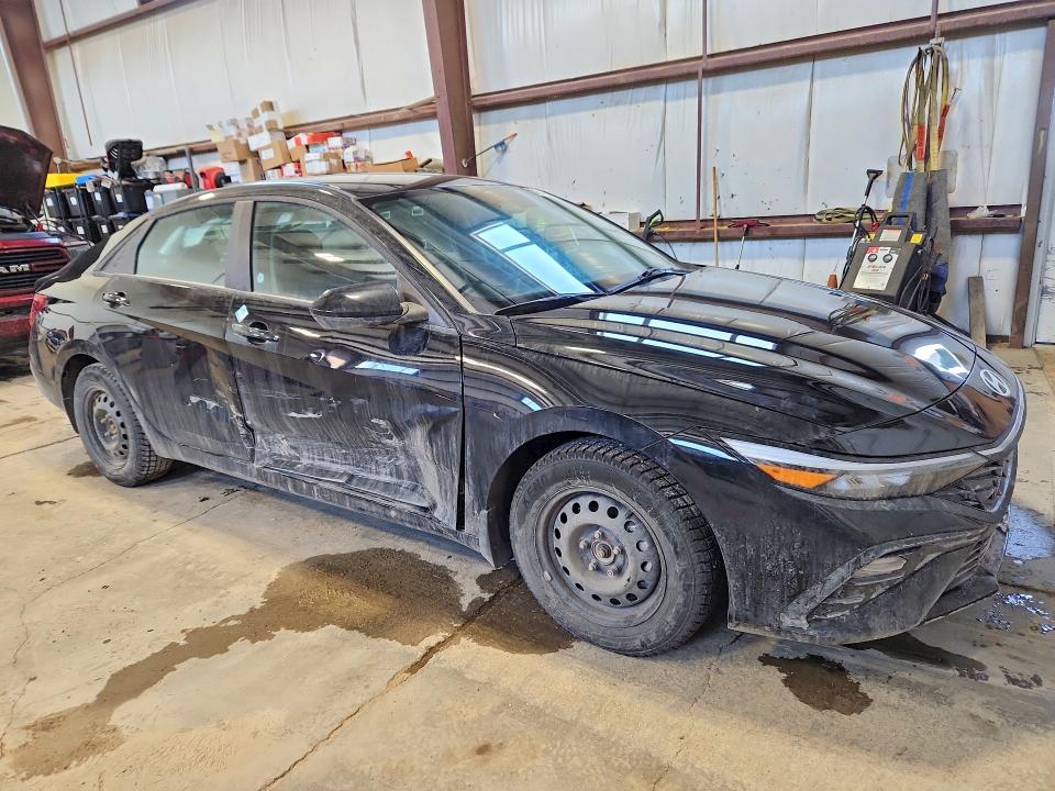 2026 Hyundai Elantra VIN KMHLM4DG2TU123761 COPART salvage auction — SIDE, Salvage Title, sold $125 on 2026-07-30 (photo 4)