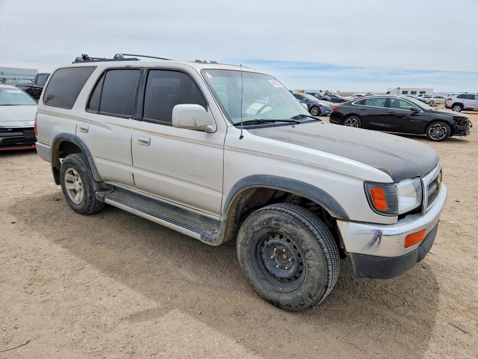 1997 Toyota 4runner VIN JT3GN86R7V0049793 COPART salvage auction — MINOR DENT/SCRATCHES, Ca - Dis/Dlr/Exp Only Clean Title, sold $500 on 2026-08-03 (photo 4)