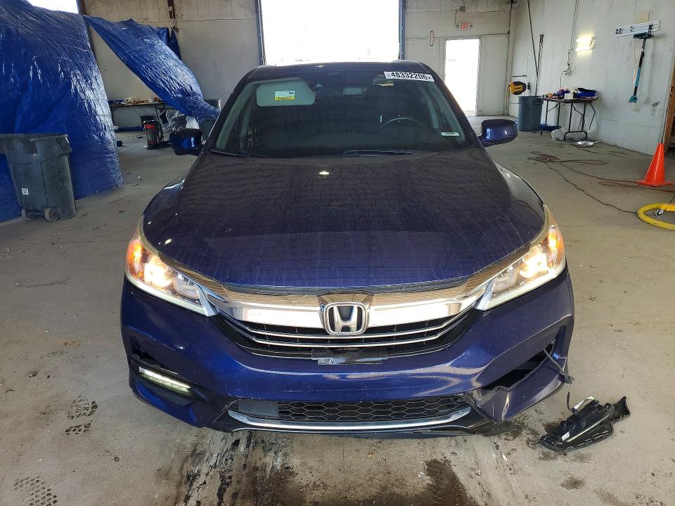 2017 Honda Accord VIN JHMCR6F59HC022953 COPART salvage auction — HAIL, Ky - Hail Salvage Brand, sold $4,250 on 2026-07-13 (photo 5)