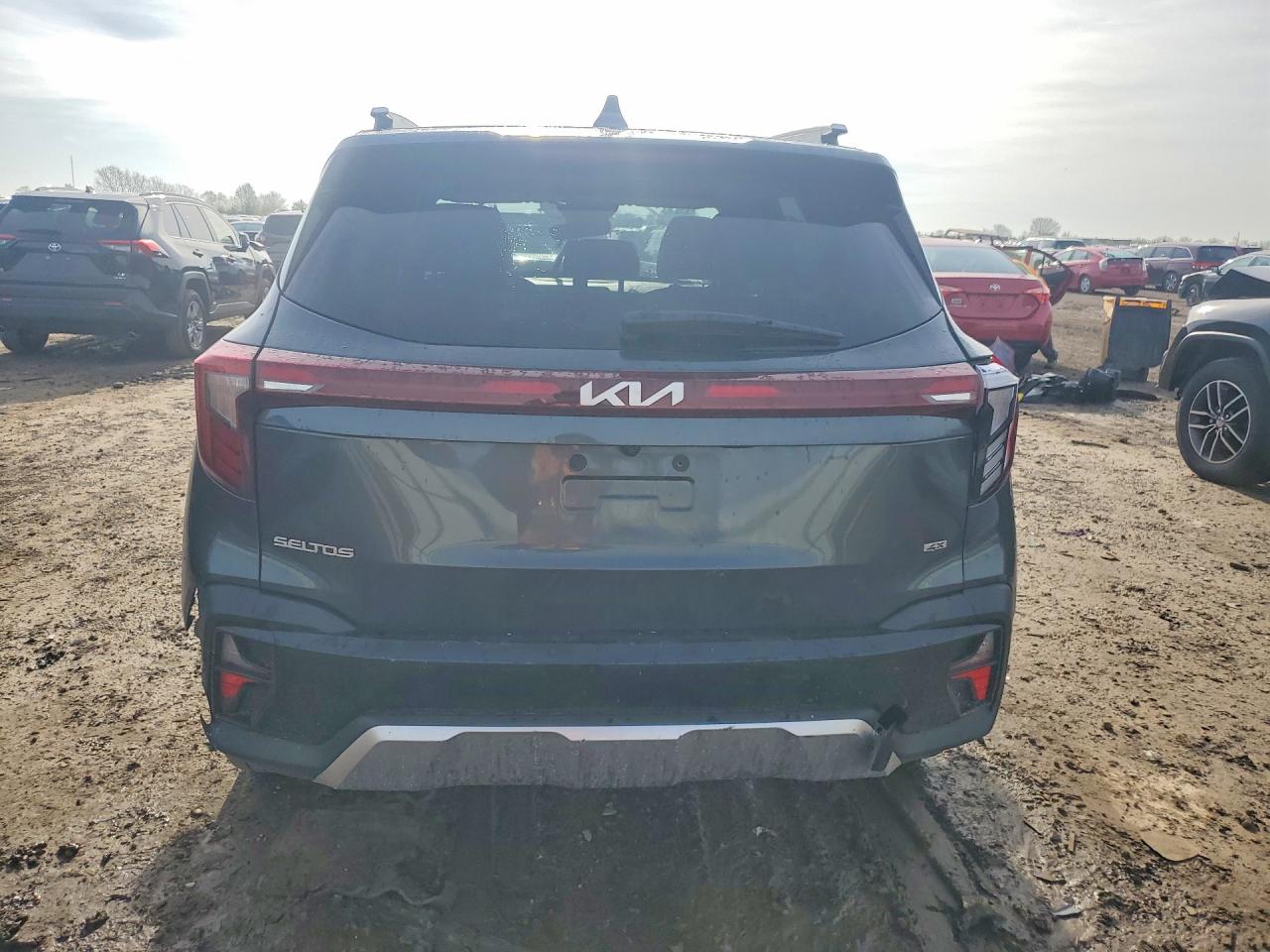 2024 Kia Seltos VIN KNDEUCAAXR7534372 COPART salvage auction — Front End, IL - SALVAGE CERTIFICATE, sold $2,200 on 2026-07-07 (photo 6)