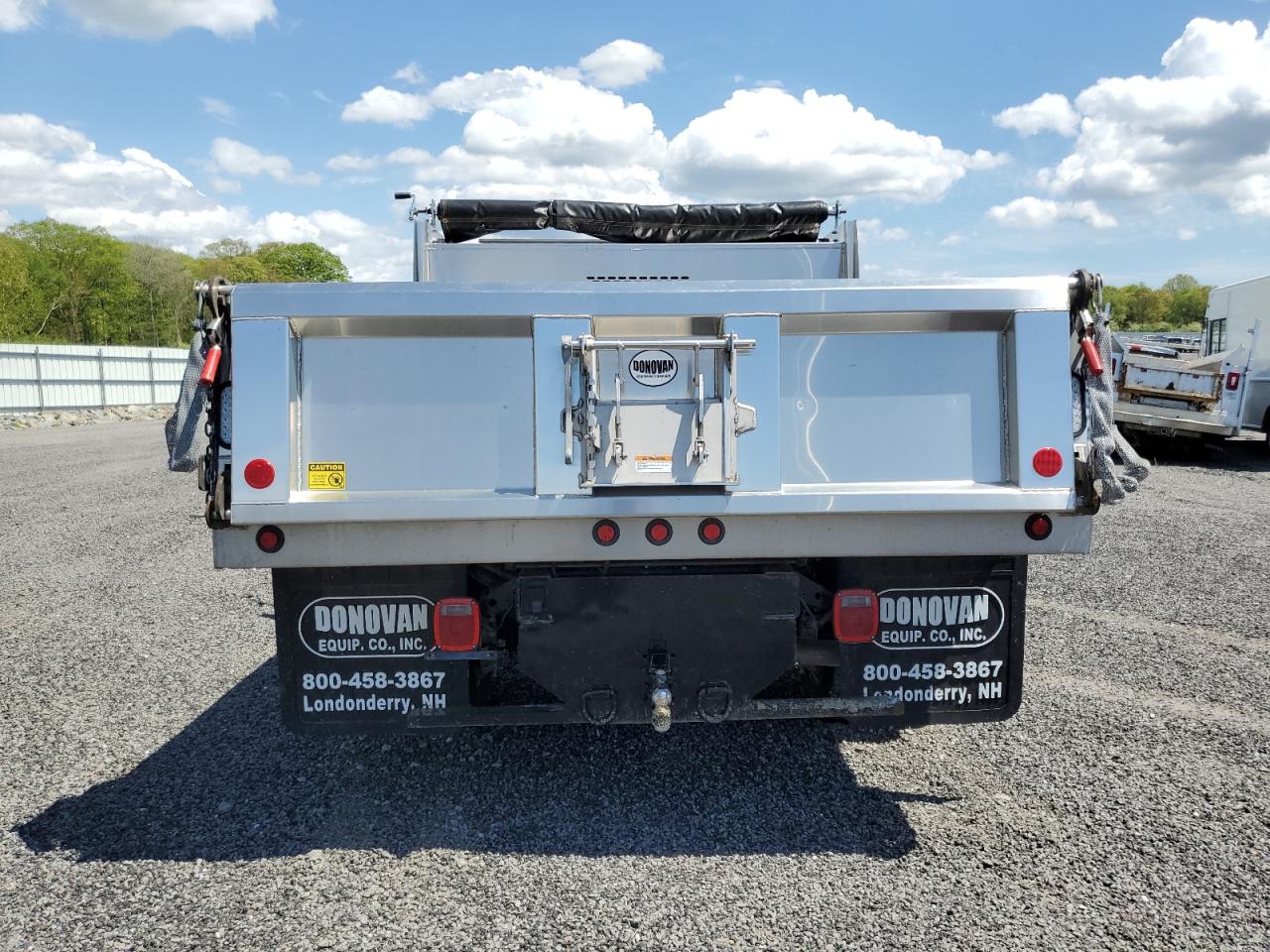 2024 Ford F550 VIN 1FDUF5HN8RDA25596 COPART salvage auction — Front End, MA - CERT OF TITLE-SALVAGE, sold $32,500 on 2025-06-25 (photo 6)